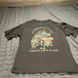 SHEIN Black Floral Graphic Short Sleeve Tee